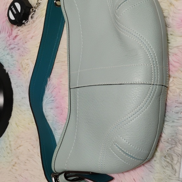 Authentic Coach Y2K Small Blue Pebbled Leather Shoulder Bag - Picture 16 of 16